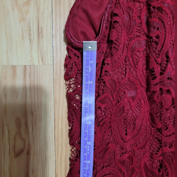Red Lace dress - Picture 6 of 8
